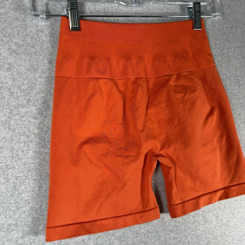 Celer shorts womens XS orange workout pull on seamless‎
